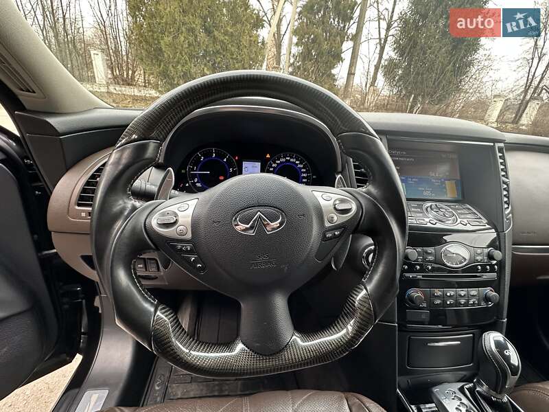 Позашляховик / Кросовер Infiniti QX70 2015 в Обухові