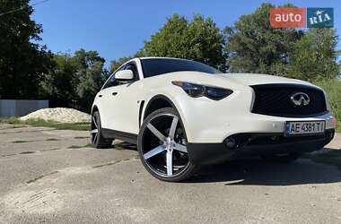Внедорожник / Кроссовер Infiniti QX70 2016 в 