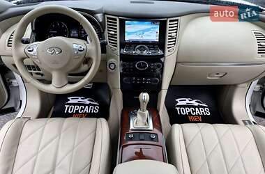 Позашляховик / Кросовер Infiniti QX70 2013 в 
