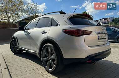 Позашляховик / Кросовер Infiniti QX70 2013 в 