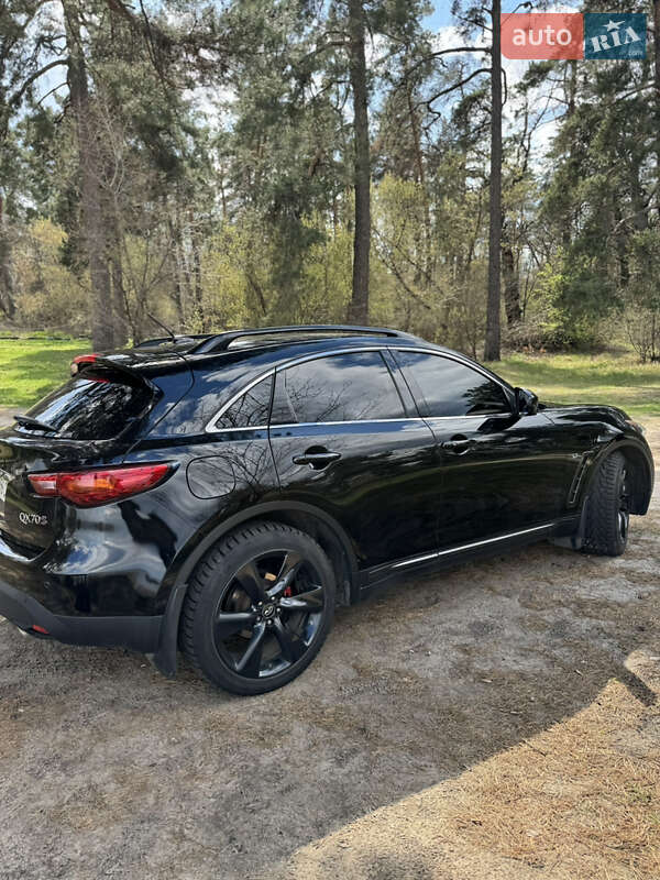 Внедорожник / Кроссовер Infiniti QX70 2016 в Черкассах