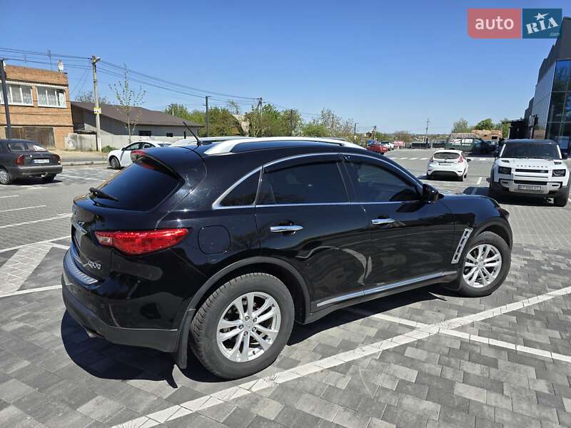 Внедорожник / Кроссовер Infiniti QX70 2014 в Виннице