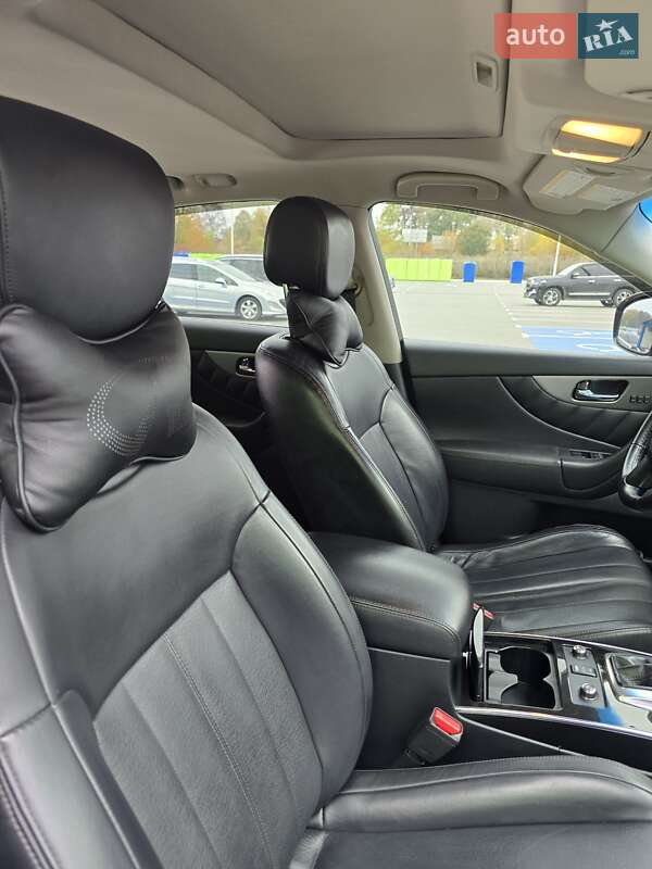 Внедорожник / Кроссовер Infiniti QX70 2014 в Виннице