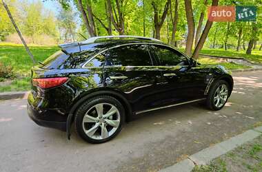 Внедорожник / Кроссовер Infiniti QX70 2013 в 