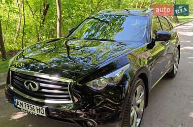 Внедорожник / Кроссовер Infiniti QX70 2013 в 
