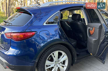 Внедорожник / Кроссовер Infiniti QX70 2014 в 