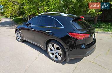 Внедорожник / Кроссовер Infiniti QX70 2013 в 