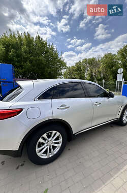 Внедорожник / Кроссовер Infiniti QX70 2016 в 