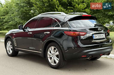 Внедорожник / Кроссовер Infiniti QX70 2013 в 