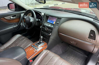 Внедорожник / Кроссовер Infiniti QX70 2013 в 