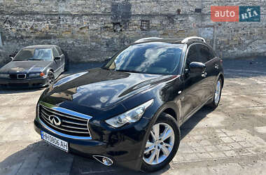 Позашляховик / Кросовер Infiniti QX70 2015 в 