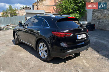 Позашляховик / Кросовер Infiniti QX70 2015 в 