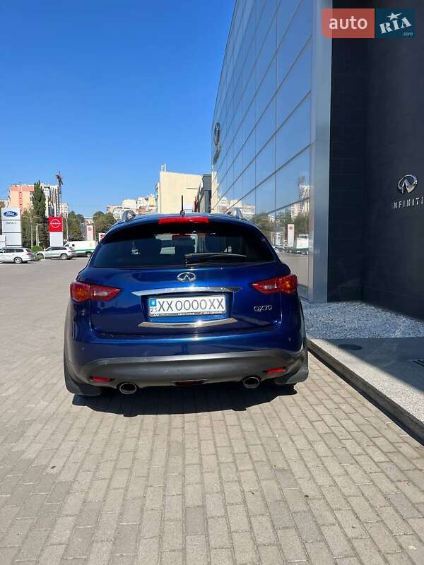 Внедорожник / Кроссовер Infiniti QX70 2013 в Хмельницком