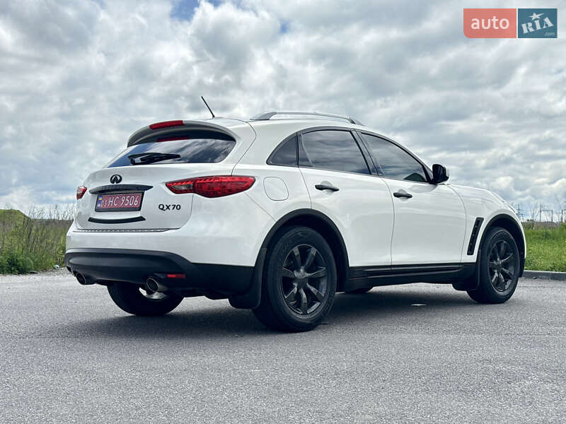 Внедорожник / Кроссовер Infiniti QX70 2016 в Виннице