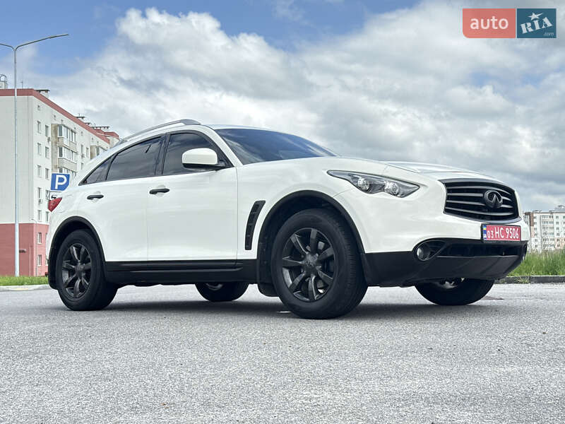 Внедорожник / Кроссовер Infiniti QX70 2016 в Виннице