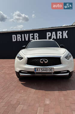 Внедорожник / Кроссовер Infiniti QX70 2016 в Киеве