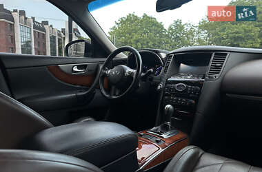 Позашляховик / Кросовер Infiniti QX70 2013 в 