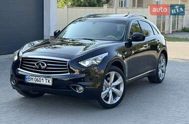 Позашляховик / Кросовер Infiniti QX70 2013 в 