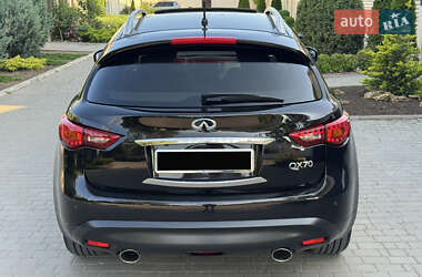 Позашляховик / Кросовер Infiniti QX70 2013 в 