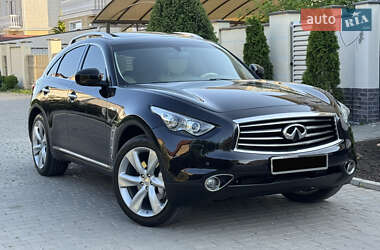 Позашляховик / Кросовер Infiniti QX70 2013 в 