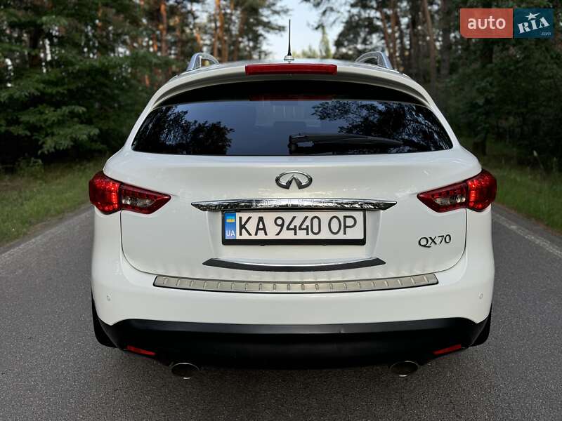 Внедорожник / Кроссовер Infiniti QX70 2014 в Киеве