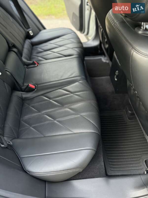Внедорожник / Кроссовер Infiniti QX70 2014 в Киеве