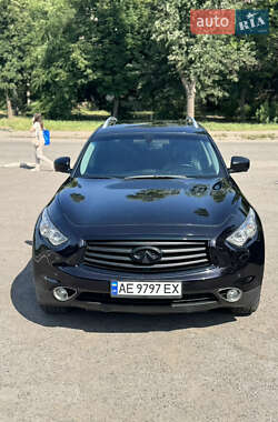 Позашляховик / Кросовер Infiniti QX70 2013 в 