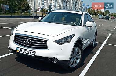 Внедорожник / Кроссовер Infiniti QX70 2014 в 