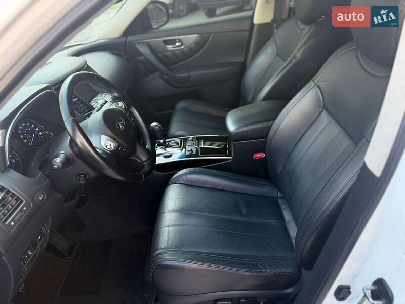Внедорожник / Кроссовер Infiniti QX70 2016 в Ивано-Франковске