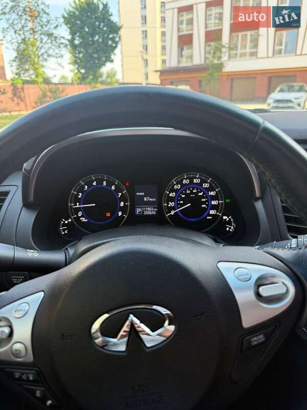 Внедорожник / Кроссовер Infiniti QX70 2016 в Ивано-Франковске