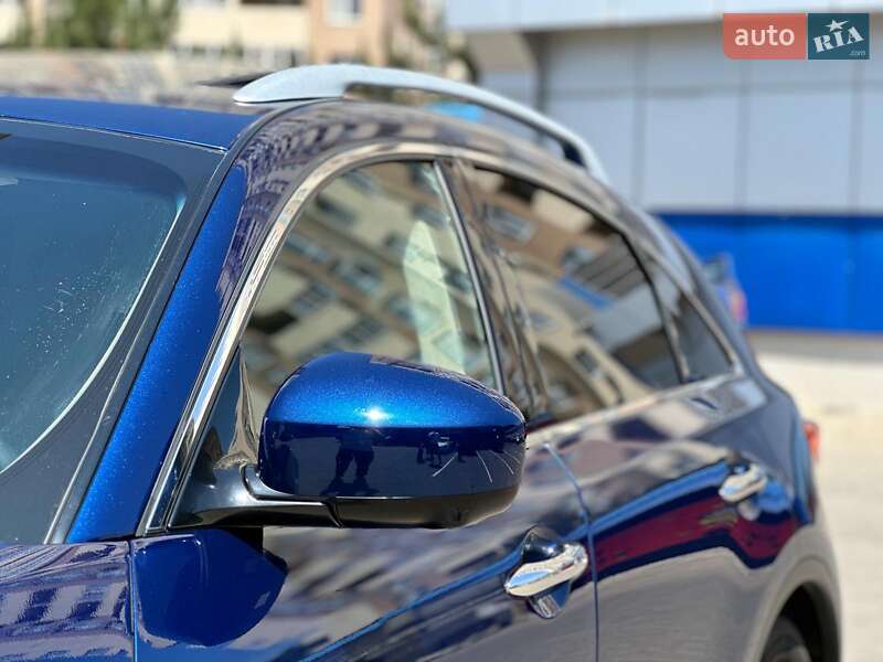 Позашляховик / Кросовер Infiniti QX70 2016 в Одесі