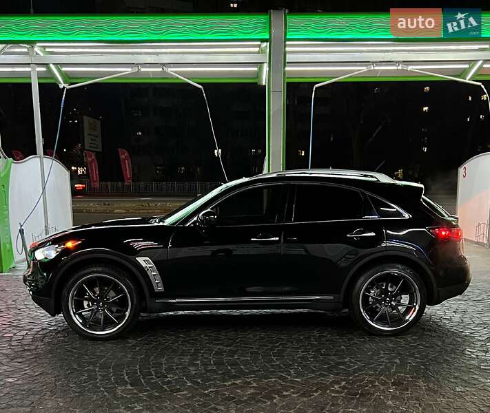 Внедорожник / Кроссовер Infiniti QX70 2014 в Киеве