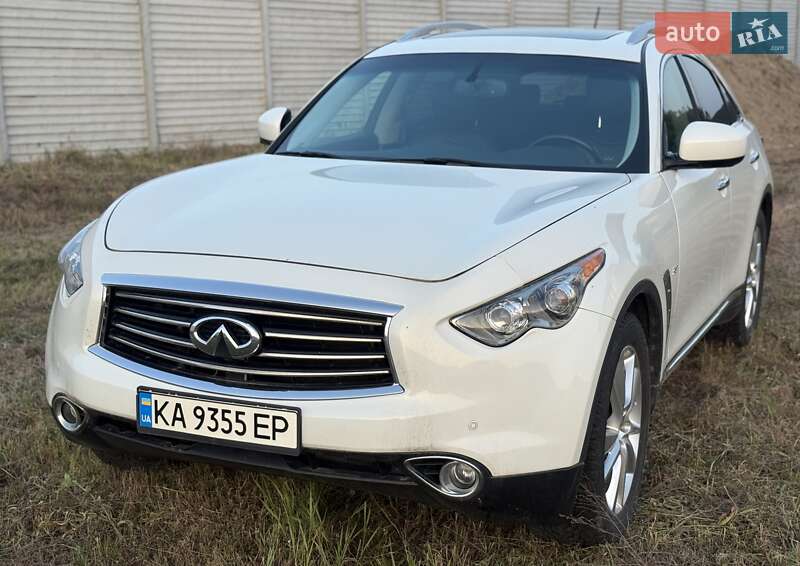 Infiniti QX70 2013