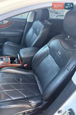 Внедорожник / Кроссовер Infiniti QX70 2013 в 