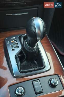 Внедорожник / Кроссовер Infiniti QX70 2013 в 