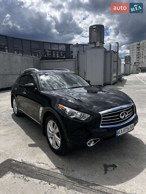Infiniti QX70 2014