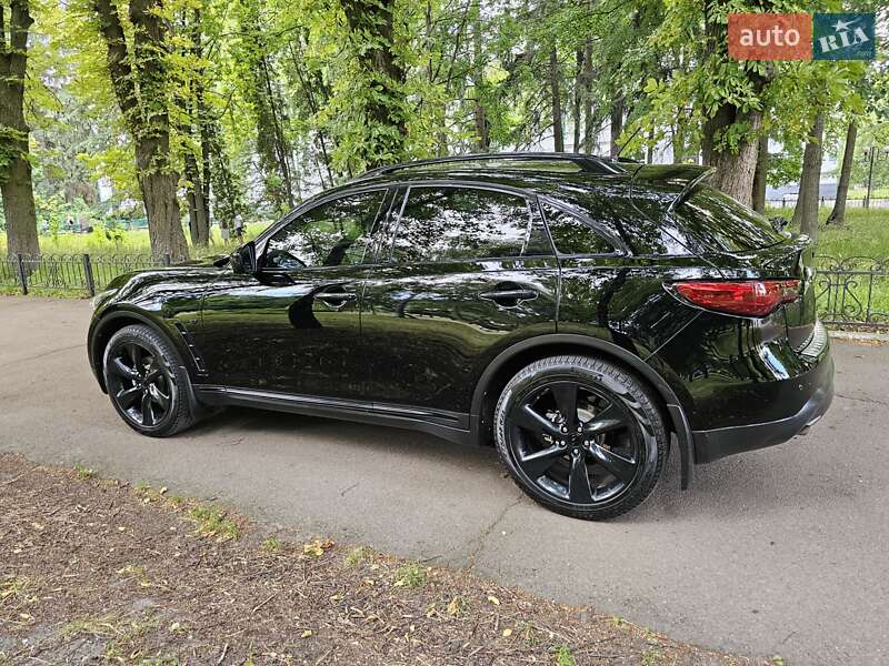 Позашляховик / Кросовер Infiniti QX70 2014 в Ніжині