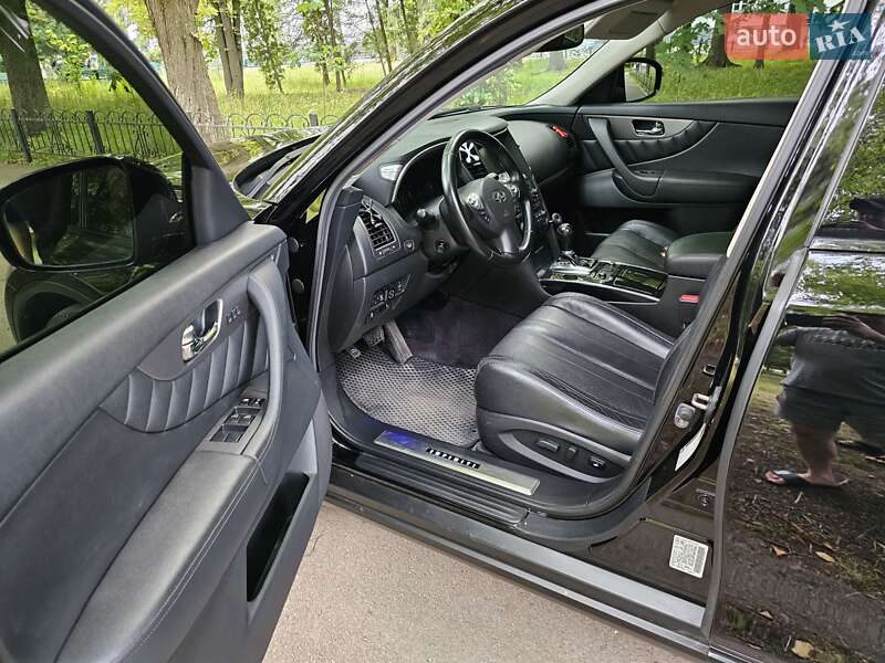 Позашляховик / Кросовер Infiniti QX70 2014 в Ніжині