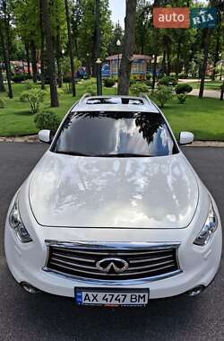 Внедорожник / Кроссовер Infiniti QX70 2014 в 