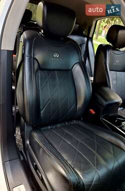 Внедорожник / Кроссовер Infiniti QX70 2014 в 