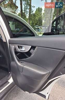 Внедорожник / Кроссовер Infiniti QX70 2014 в 