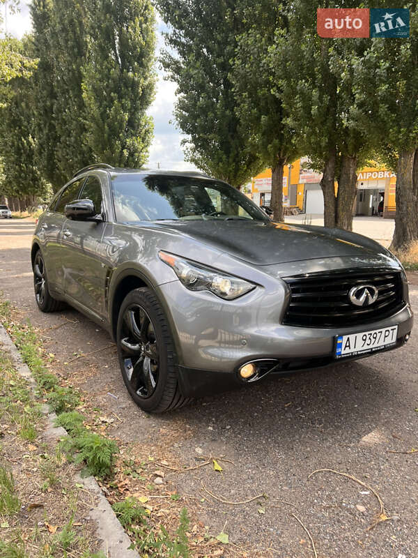 Внедорожник / Кроссовер Infiniti QX70 2015 в Черкассах