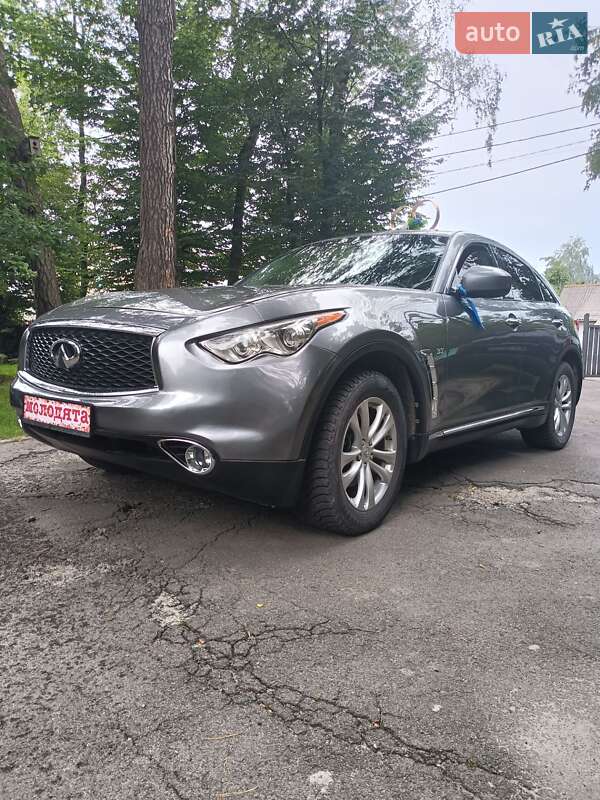 Позашляховик / Кросовер Infiniti QX70 2017 в Шепетівці