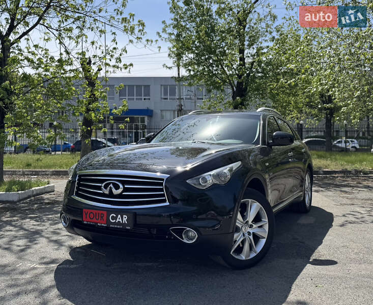 Позашляховик / Кросовер Infiniti QX70 2015 в Києві