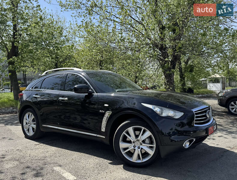 Позашляховик / Кросовер Infiniti QX70 2015 в Києві