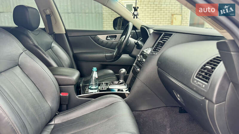 Позашляховик / Кросовер Infiniti QX70 2016 в Харкові