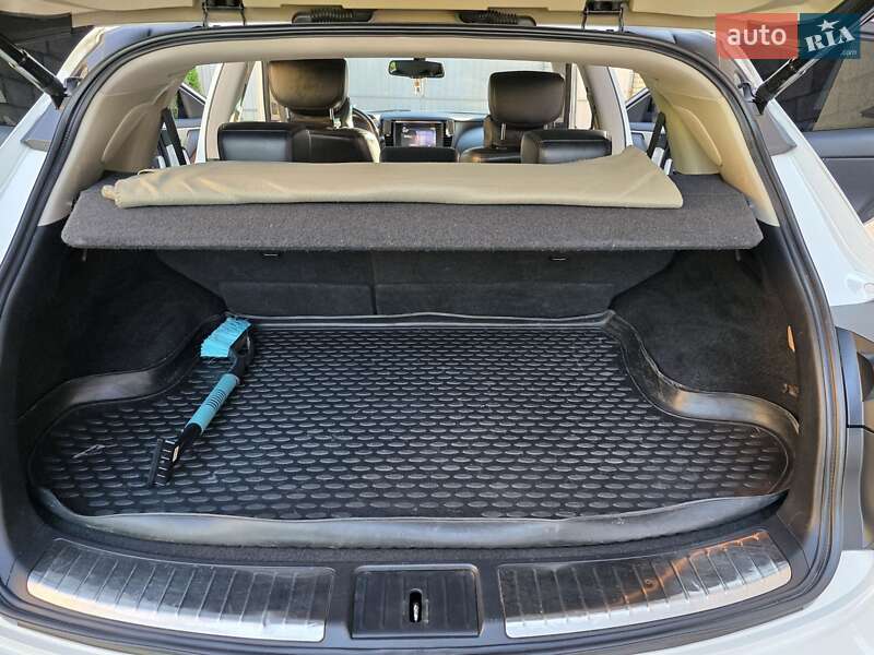 Внедорожник / Кроссовер Infiniti QX70 2014 в Виннице