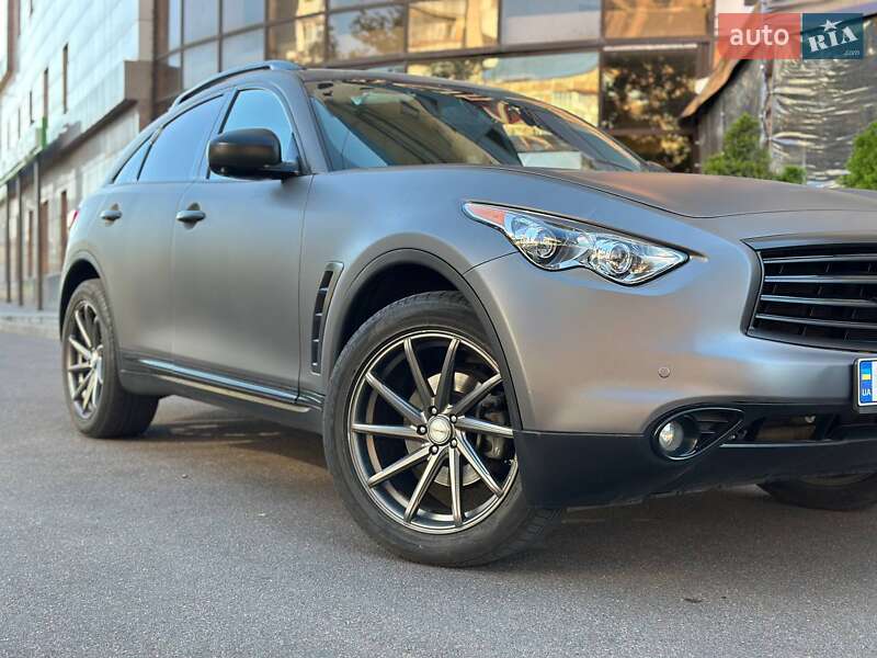 Внедорожник / Кроссовер Infiniti QX70 2015 в Одессе фото 9 Внедорожник / Кроссовер Infiniti QX70 2015 в Одессе
