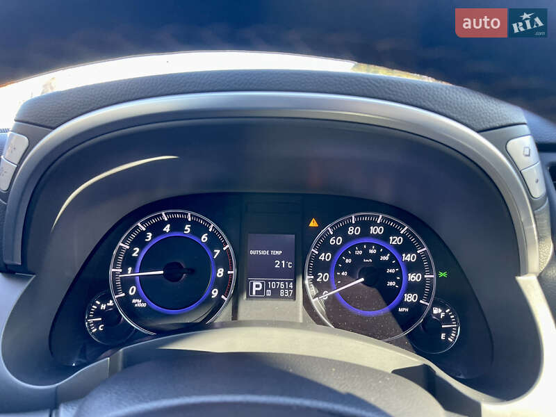 Внедорожник / Кроссовер Infiniti QX70 2013 в Харькове