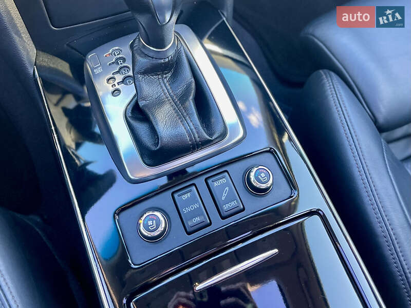 Внедорожник / Кроссовер Infiniti QX70 2013 в Харькове